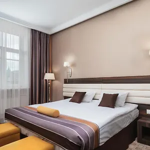 3* Otel Slavyanka